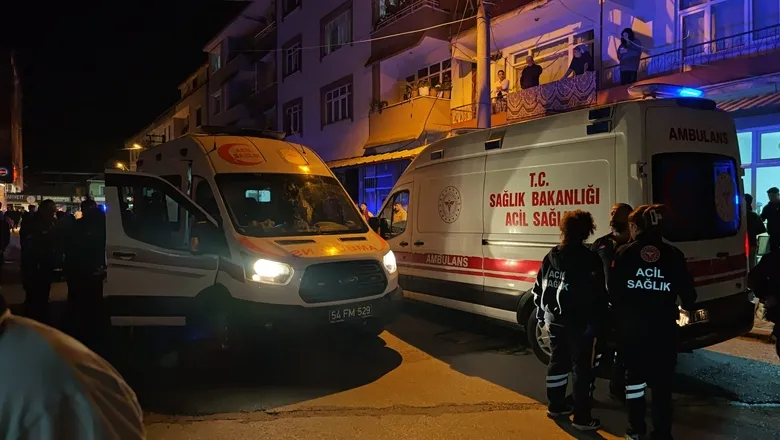 Gençler Arasında Sevgili Tartışması: Çakıyla Bacaklarından Yaraladı!