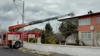 Seyfeler Mahallesinde çıkan baca yangını kısa sürede söndürüldü.