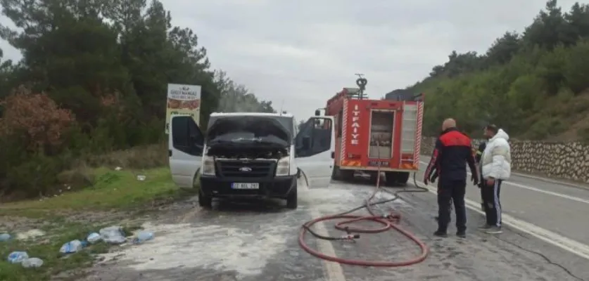 Seyir halindeki araçta yangın