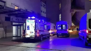 Seyyar satıcının saldırdığı 2 zabıta yaralandı