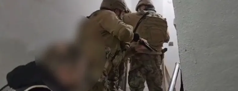 Silah kaçakçılarına operasyon kamerada