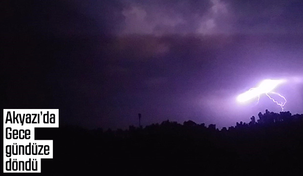 Şimşekler geceyi aydınlattı