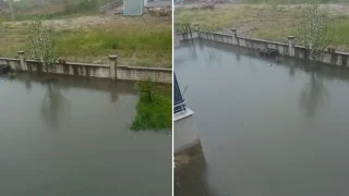Site bahçesi suyla doldu, mahsur kaldılar