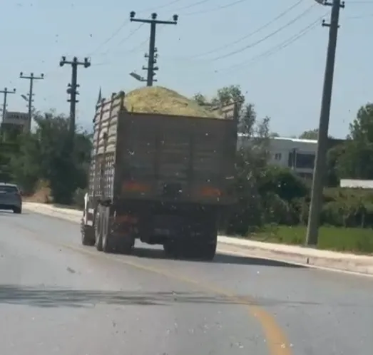Slaj tozlarını saça saça gitti