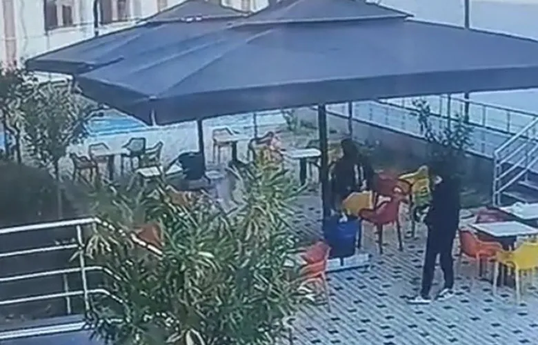 Spor kompleksinde vandalizm sandalyeleri kırdılar