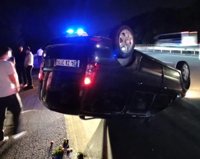 Takla atan araçtan burunları bile kanamadan çıktılar