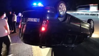 Takla atan araçtan burunları bile kanamadan çıktılar