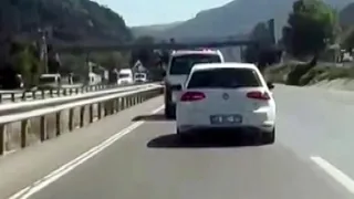 Taraklı’daki Yangına Giden İtfaiyeye Yol Vermedi, Tepki Çekti!