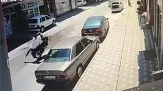 Tek teker gitmeye kalktı soluğu hastanede aldı