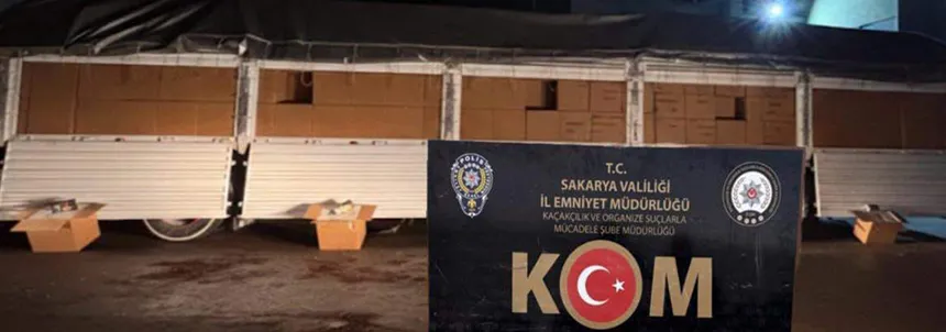 Tırda milyonlarca kaçak makaron ele geçirildi