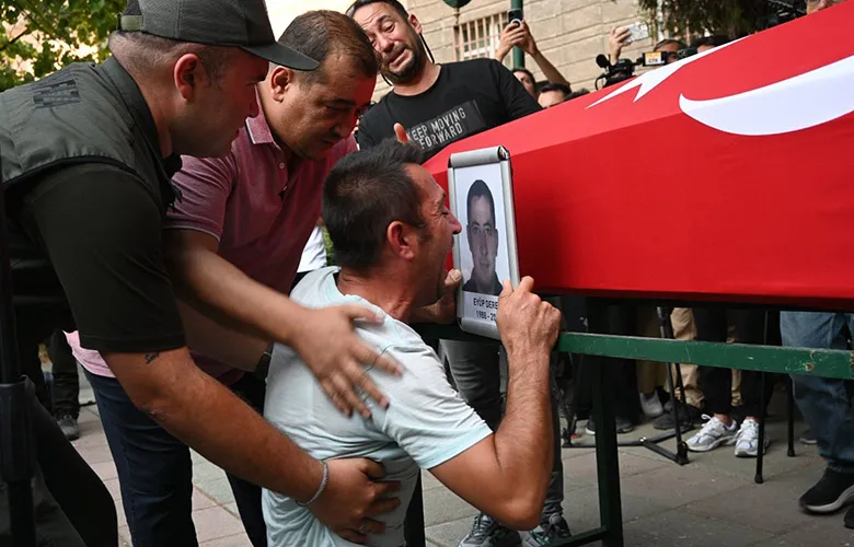 Türkiye 10 orman şehidini gözyaşları ile uğurladı