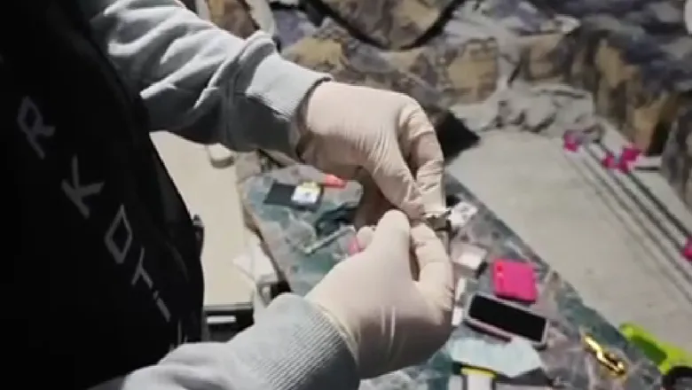 Üç ilçede uyuşturucu baskını: 5 gözaltı, 4 tutuklama