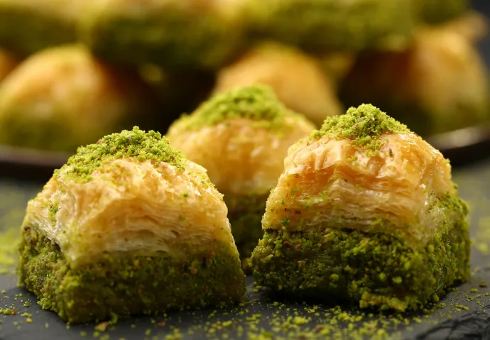 Ünlü baklavacıda skandal; Baklavada gıda boyası çıktı