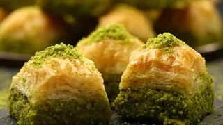 Ünlü baklavacıda skandal; Baklavada gıda boyası çıktı