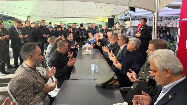 Vali Doğan ve Başkan Alemdar'dan şehidin ailesine taziye ziyareti