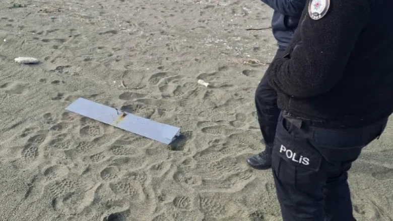 Vatandaşlar sahilde İHA parçası buldu