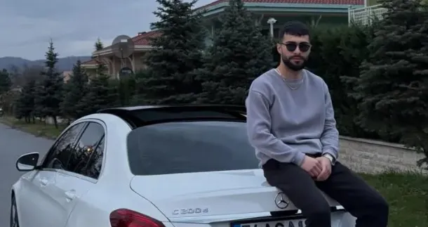 Yan bakma cinayetinde öldürülen gencin failleri aranıyor