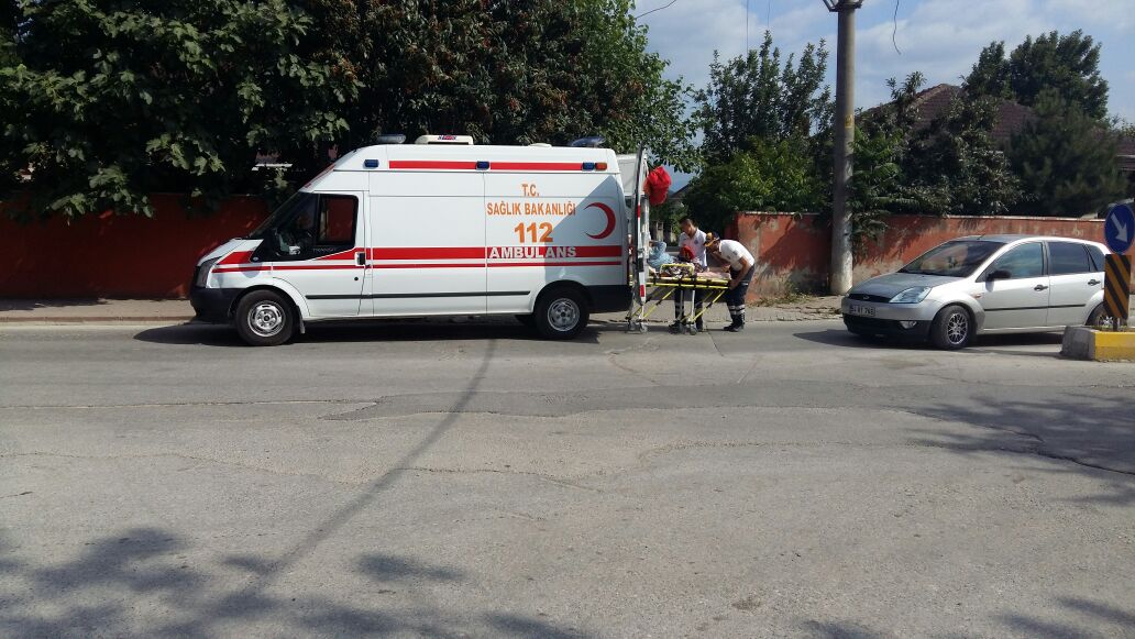 Yaşlı Kadın Evde yere düştü