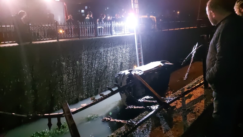 Yeni Yahyalı yolunda feci kaza; Yolun bittiğini göremedi kanala uçtu