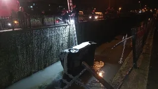 Yeni Yahyalı yolunda feci kaza; Yolun bittiğini göremedi kanala uçtu