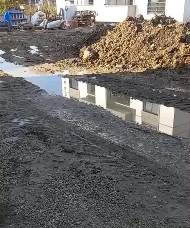 Yol çamur deryası, vatandaş tepkili; Artık yeter