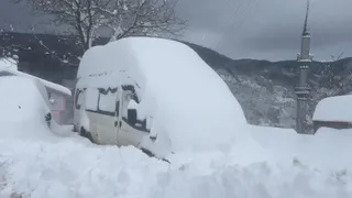Yüksek kesimlerde kar kalınlığı bir metreyi buldu