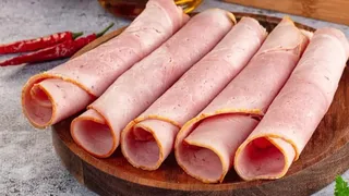 Zincir marketlerin raflarında da var; Domuz eti çıktı