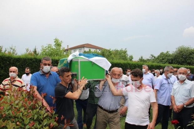 Ayşe Akyüz toprağa verildi