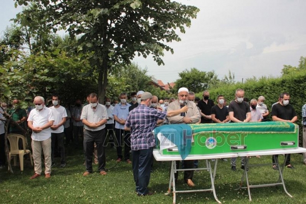 Ayşe Akyüz toprağa verildi