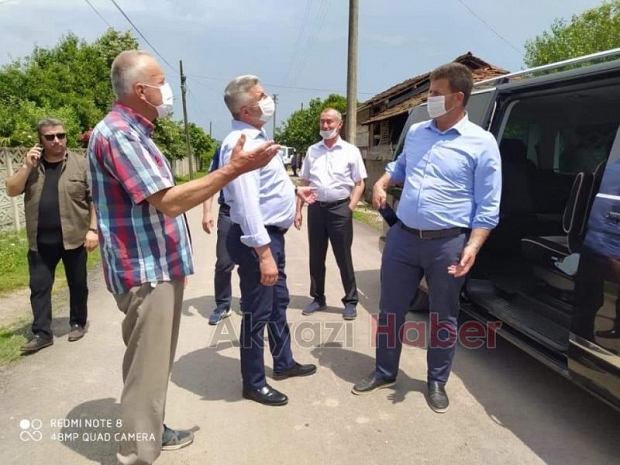 Akyazı Belediyesi ilaçlama çalışmalarını sürdürüyor