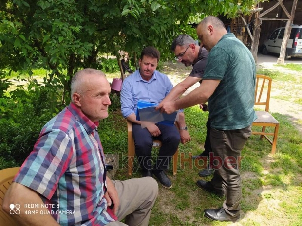 Akyazı Belediyesi ilaçlama çalışmalarını sürdürüyor