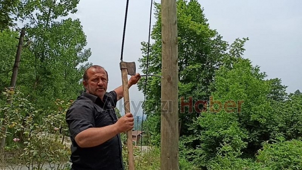 Hizmet alamayan muhtar kabloları kesti