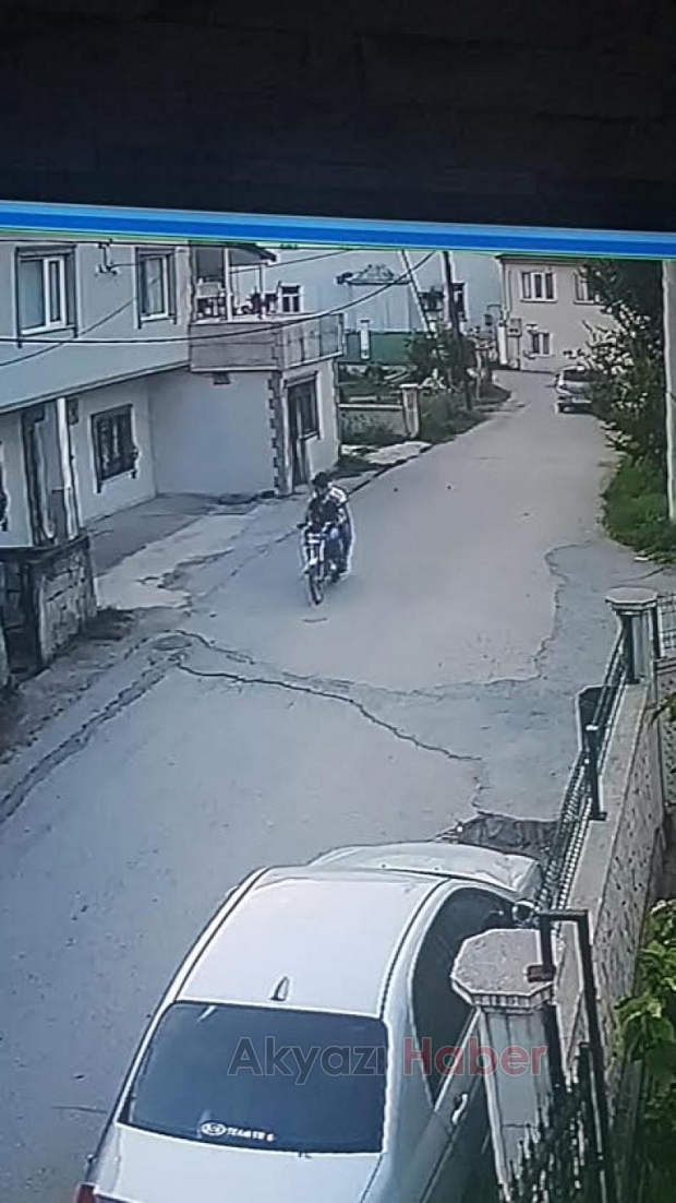 Yaşlı kadına çarpıp kaçtılar