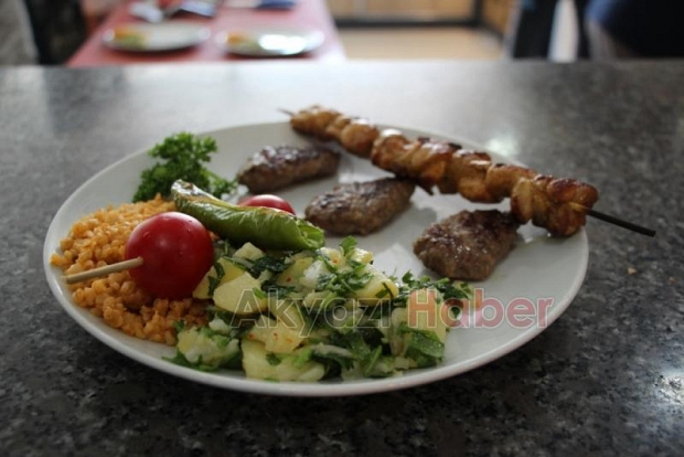 İkizler Etçim Restaurant hizmete devam ediyor