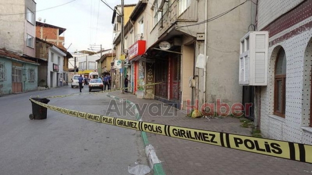Yoldan geçen kişi vurularak öldü