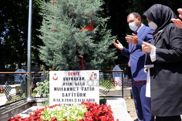 İlk ziyaretini Şehit Kaymakamın ailesine yaptı