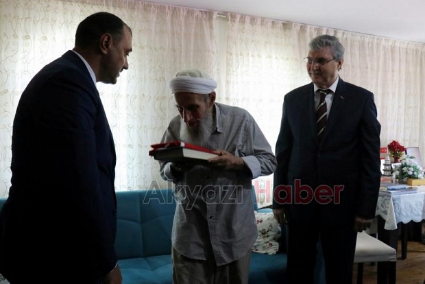 İlk ziyaretini Şehit Kaymakamın ailesine yaptı