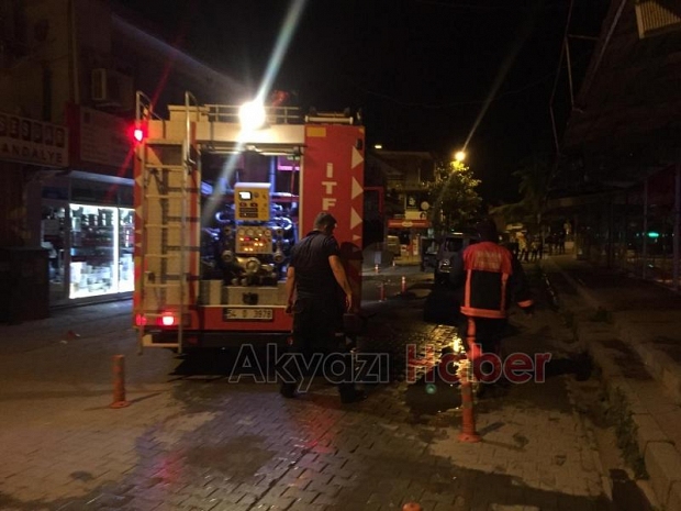 Akyazıda bir garip yangın
