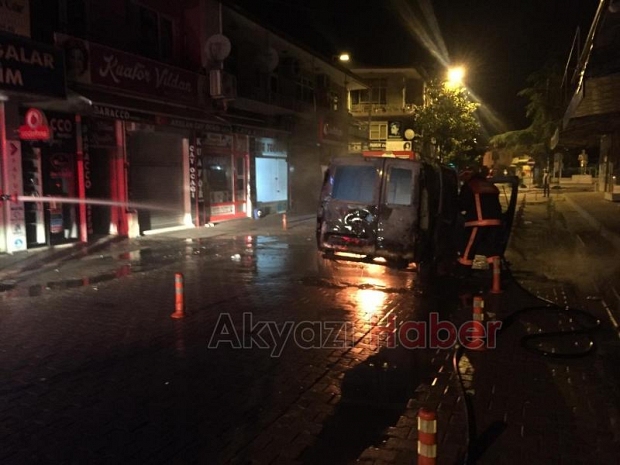 Akyazıda bir garip yangın