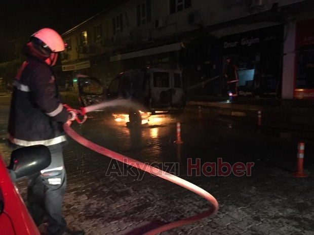 Akyazıda bir garip yangın