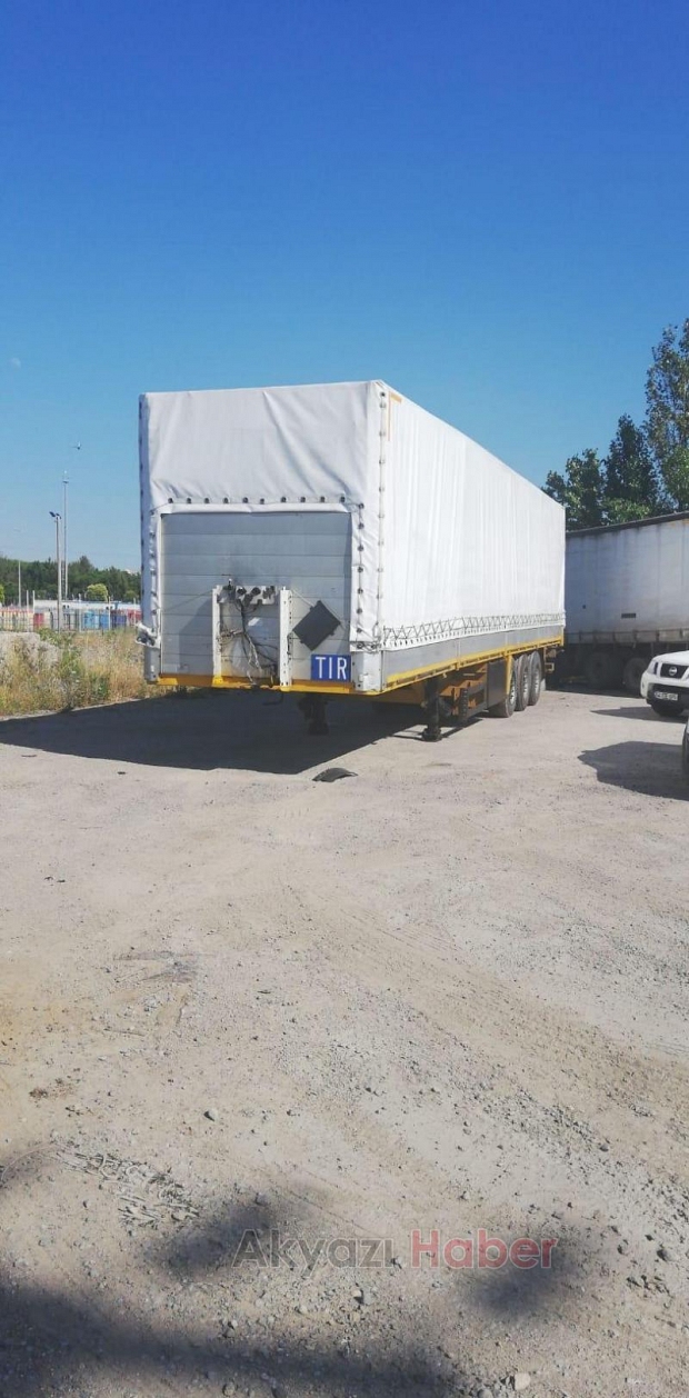 Market ürünlerinin bulunduğu tırı çaldılar