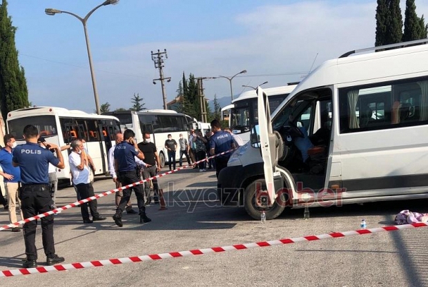 Fabrika önünde kanlı infaz