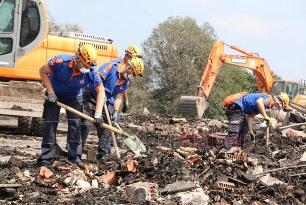 Patlama sonrası fabrikadan son görüntüler