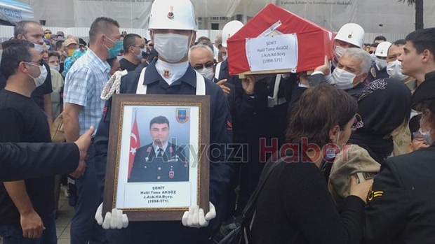 Şehitlerimize acı veda