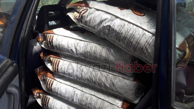 Sokak hayvanları için 200 çuval mama yardımı