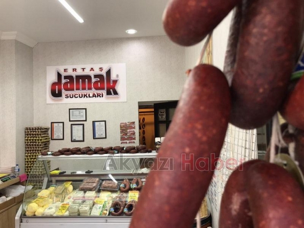 Kütahya'nın meşhur Ertaş Damak Sucukları Akyazıda