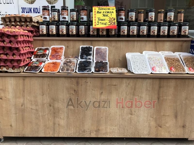 Kütahya'nın meşhur Ertaş Damak Sucukları Akyazıda