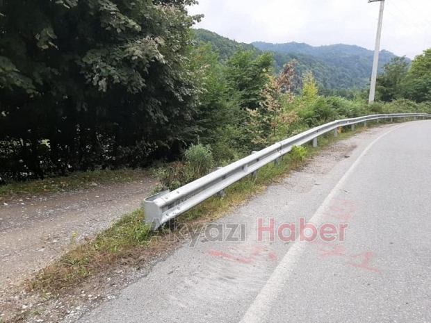7 Mahalle yoluna çelik bariyer yapıldı