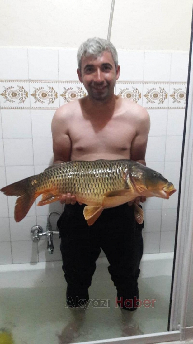 Balığı küvete saldı!
