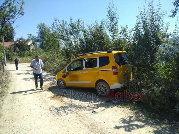 Ticari taksi kaza yaptı: 1 yaralı